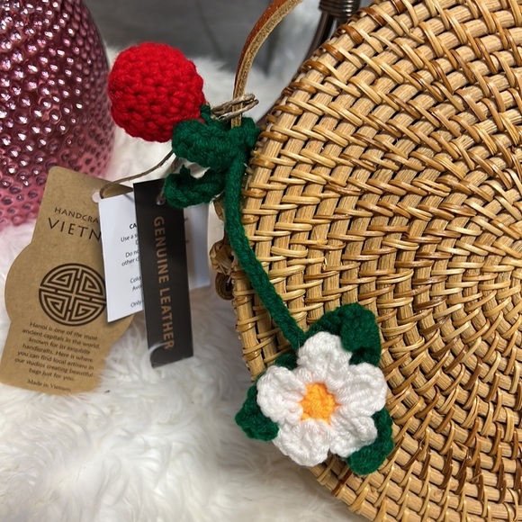 NWT Handcrafted In Vietnam Woven Rattan Genuine Leather Circle Pattern Bag NWT - Picture 2 of 7